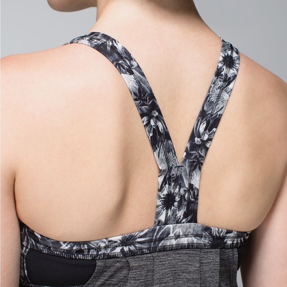 Lululemon Rest Less Tank Size 4 - Picture 6 of 6
